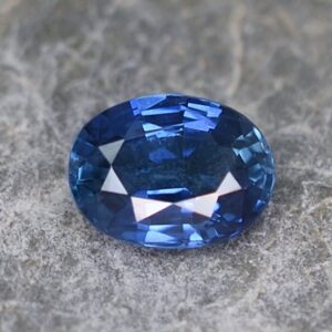 BlueSapphire_oval_6.0x4.5mm_0.71cts_H_sa182.jpg