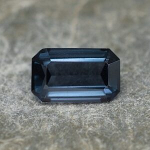 BlueSpinel eme cut 7.7x4.7mm 1.05cts sp254