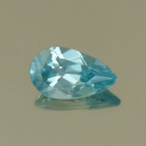 BlueZircon pear 6.9x4.0mm 0.69cts H zn4918