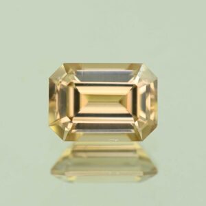 ChampagneZircon eme cut 9.3x6.6mm 3.46cts N zn7227