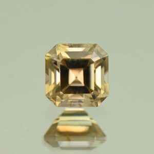 ChampagneZircon sq eme cut 5.4mm 1.40cts N zn7597