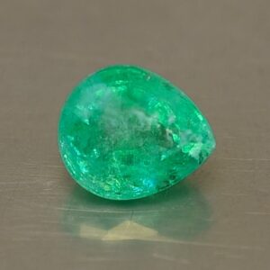 Emerald_pearshape_8.0x6.8mm_1.57cts_N_em122.jpg