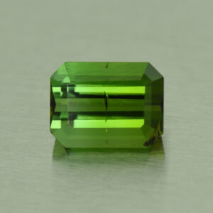 GreenTourmaline eme cut 8.4x6.3mm 2.25cts N tm804