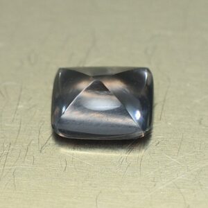 GreySpinel sugarloaf cab 5.5x4.8mm 0.67cts sp516