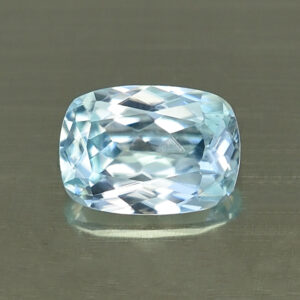 IceBlueZircon cush 8.0x5.7mm 1.79cts H zn3308