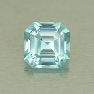 IceBlueZircon sq eme 6.4mm 1.80cts H zn5079