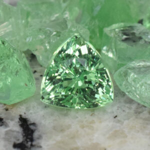 MIntGrossular drop trill 7.6x7.2mm 2.25cts N mg196 crop