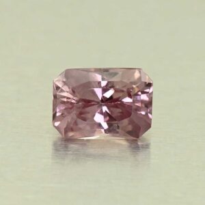 MalayaDragonGarnet mod rad 6.9x5.0mm 1.26cts N ma431 day