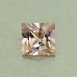 MalayaDragonGarnet princess 4.0mm 0.36cts N ma374 day