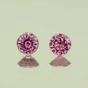 MalayaGarnet round pair 5.0mm 1.10cts N ma458