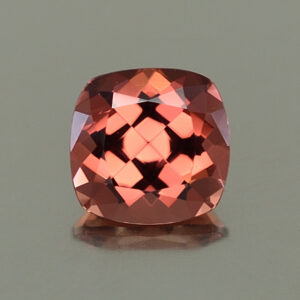 MalayaGarnet sq cush 6.7mm 1.57cts N ma265