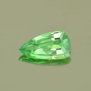 MintGrossular drop trill 8.7x4.7mm 0.92cts N mg152