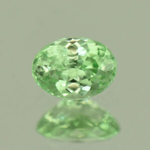 MintGrossular oval 6.2x4.6mm 0.73cts N mg430