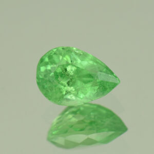 MintGrossular pear 8.7x6.0mm 1.79cts N mg422