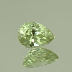 MintGrossular pear 8.8x6.2mm 1.75cts N mg421