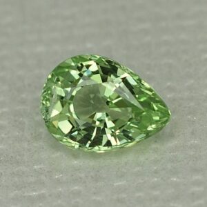 MintGrossular pearshape 7.2x5.3mm 1.04cts mg208