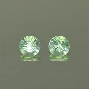 MintGrossular round pair 3.6mm 0.46cts N mg308