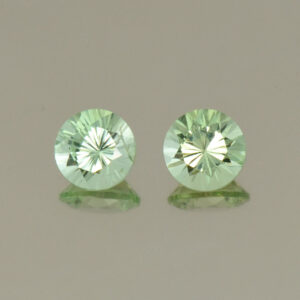 MintGrossular round pair 4.5mm 0.83cts N mg354