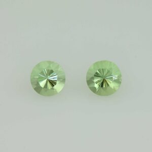 MintGrossular round pair 4.6mm 0.93cts N mg323