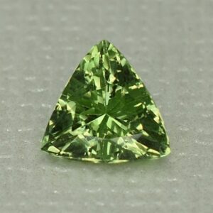 MintGrossular trillion 7.8x7.6mm 1.42cts mg231