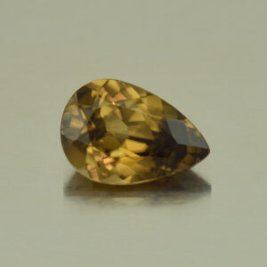 MochaZircon pear 9.7x6.6mm 2.42cts N zn4027