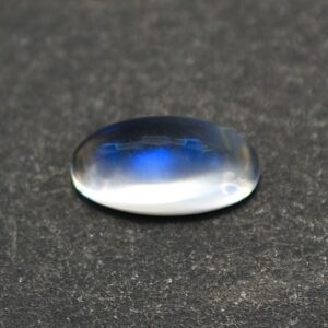 Moonstone oval cab 11.8x6.0mm 2.69cts ms165