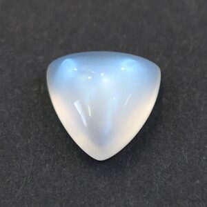 Moonstone_trillion_10.4mm_4.03cts_a_ms138.jpg
