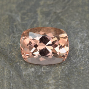 Morganite cushion 13.4x10.5mm 6.51cts H me264 b crop
