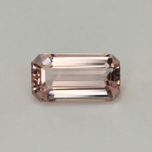 Morganite eme cut 10.2x5.4mm 1.73cts H me111