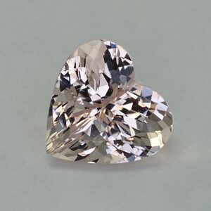 Morganite heart 14.1x13.6mm 9.50cts H me222