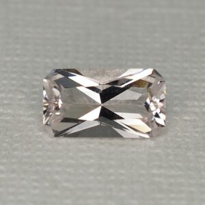 Morganite_radiant_11.5x6.5mm_2.43cts_me256.jpg