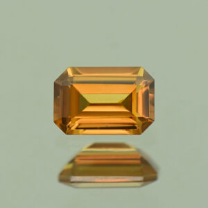 OrangeZircon eme cut 5.5x3.7mm 0.67cts N zn7144