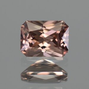 PinkChampagneZircon rad 8.1x6.0mm 2.23cts N zn2707