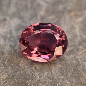 PinkSapphire_oval_5.6x4.6mm_0.68cts_H_sa179.jpg