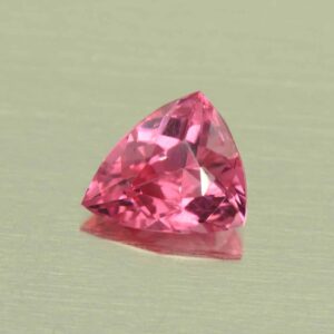 PinkSpinel drop trill 5.7x4.9mm 0.56cts N sp819