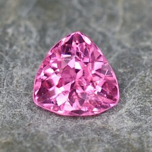 PinkSpinel trillion 5.5mm 0.68cts sp312