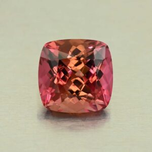 PinkTourmaline sq cush 9.5x9.3mm 4.08cts H tm924