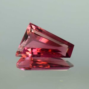 PinkTourmaline trapezoid 14.5 12.9x9.5x4.0mm 3.77cts N tm1274