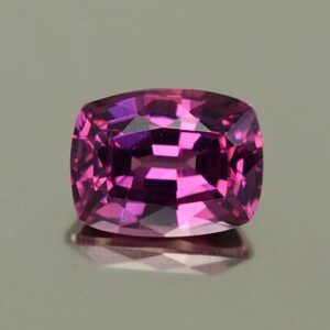 PurpleGarnet cush 6.5x5.0mm 1.08cts pl257