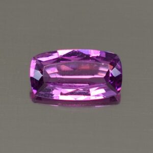 PurpleGarnet cush 7.7x4.2mm 0.77cts pl212