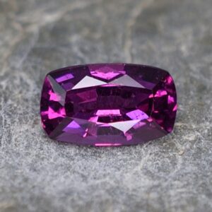 PurpleGarnet cushion 8.0x4.8mm 1.19cts pl395
