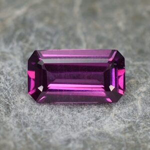PurpleGarnet eme cut 7.8x4.2mm 0.95cts pl191