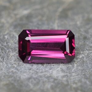PurpleGarnet eme cut 8.3x4.9mm 1.27cts pl246