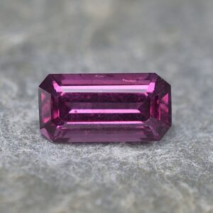 PurpleGarnet_eme_cut_8.8x4.5mm_1.47cts_pl211.jpg