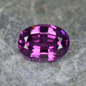 PurpleGarnet oval 7.0x5.0mm 1.03cts pl405