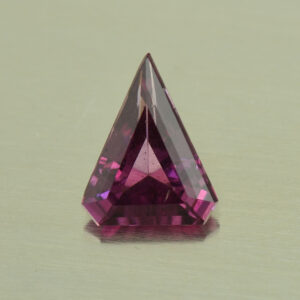 PurpleGarnet shield 8.9x7.0mm 1.21cts N pl379