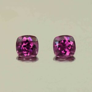 PurpleGarnet sq cush pair 4.5mm 1.07cts N pl984