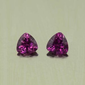 PurpleGarnet trill pair 4.7mm 0.96cts N pl993