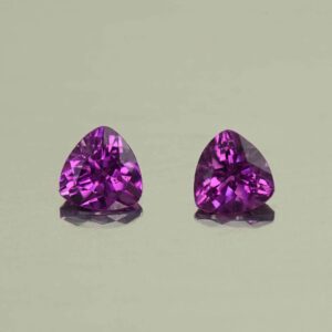 PurpleGarnet trill pair 4.9mm 1.06cts N pl995 scaled 1