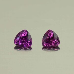 PurpleGarnet trill pair 5.1mm 1.18cts N pl1003